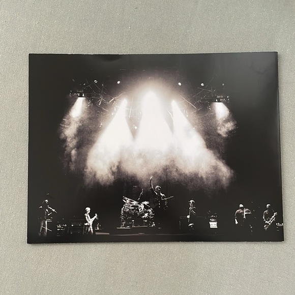 Dave Matthews Band official 2010 Tour Book, excellent condition - Picture 4 of 10